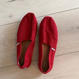 TOMS Women's Vibrant Red Canvas Loafers